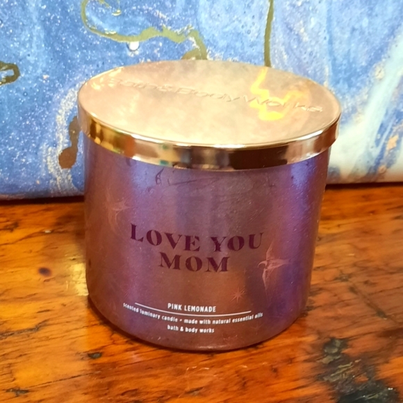 3 Wick Pink Lemonade Candle. NWT Limited Edition.(Discontinued) - Picture 2 of 2